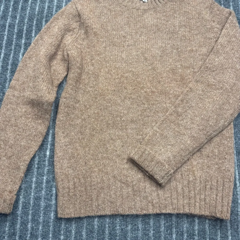 The Shetland Workshop Crewneck Sweater MEDIUM Brown 100% Wool Pullover (2227)